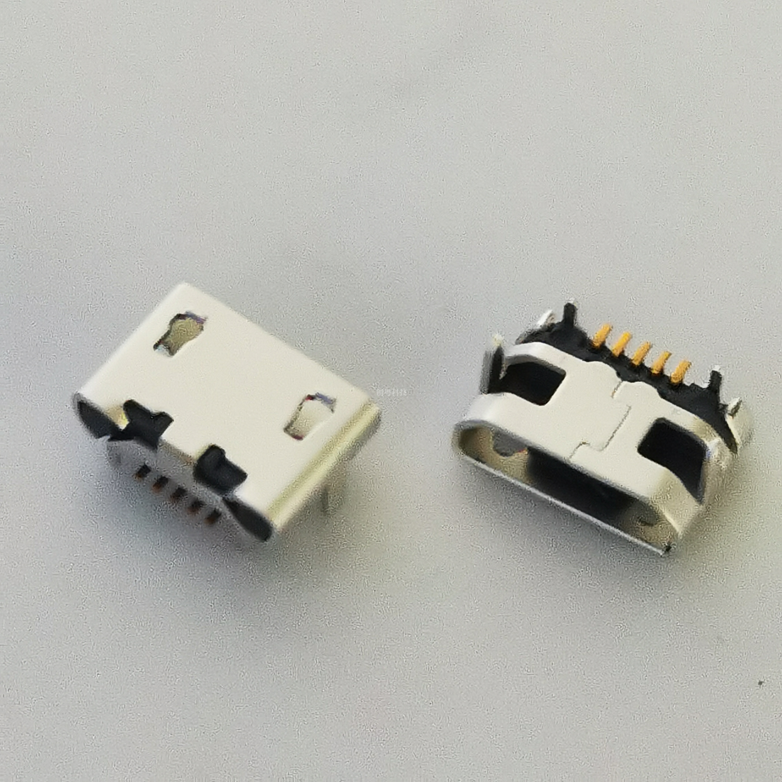 MICRO USB 小牛角母座