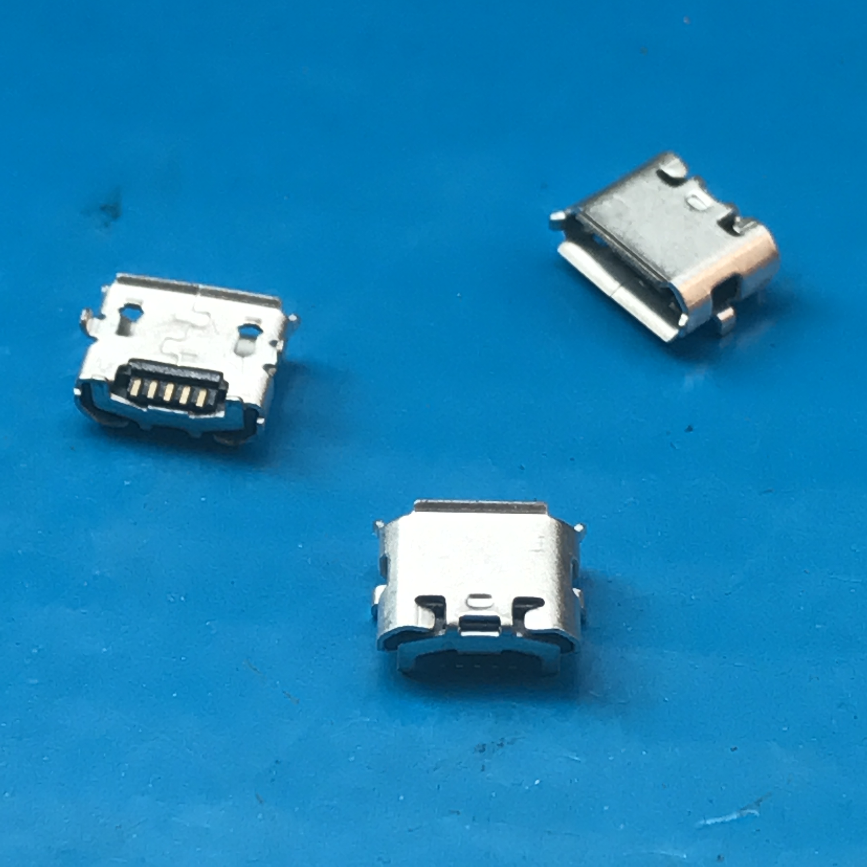micro连接器
